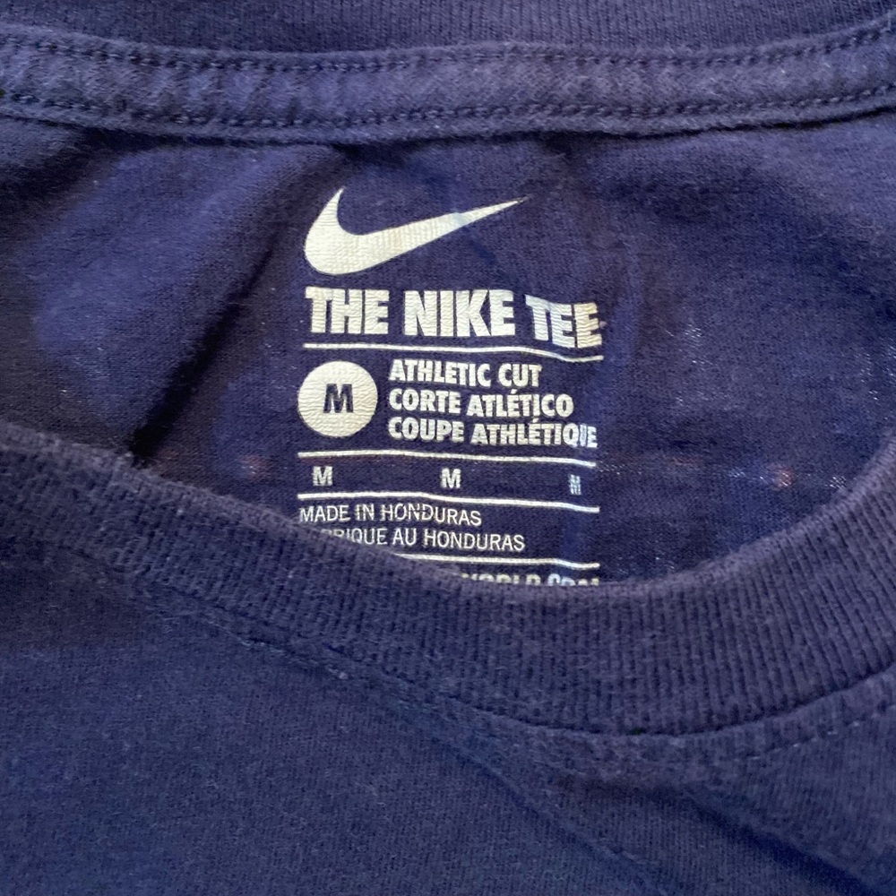 Nike Denver Broncos “Super Bowl 50 Champions” Shirt, Size Medium - Picture 8 of 10
